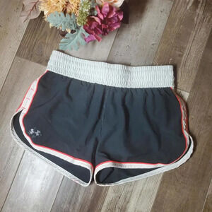 Under Armour Women's Small Black Coral White Semi-Fitted Heat Gear Shorts